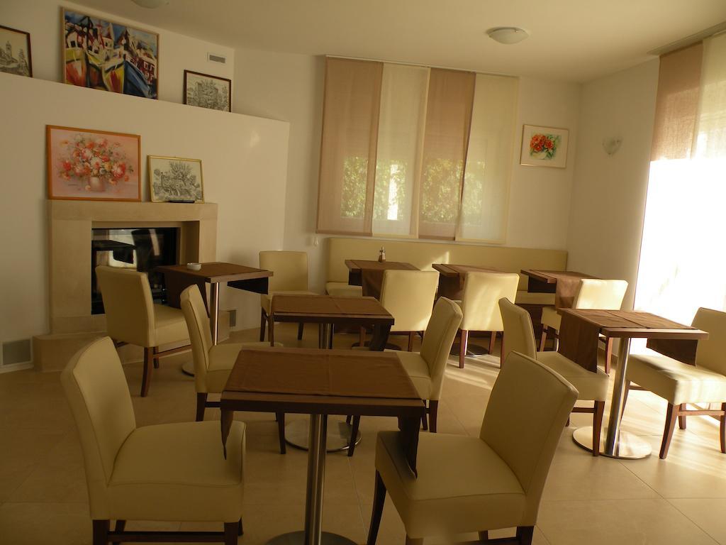 Residence Villa Karda Пореч Екстер'єр фото
