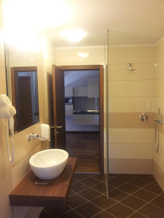 Residence Villa Karda Пореч Екстер'єр фото