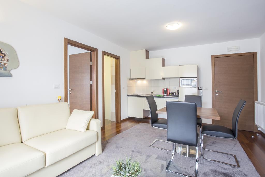 Residence Villa Karda Пореч Екстер'єр фото