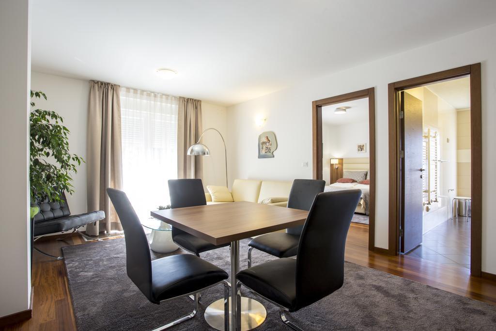 Residence Villa Karda Пореч Екстер'єр фото