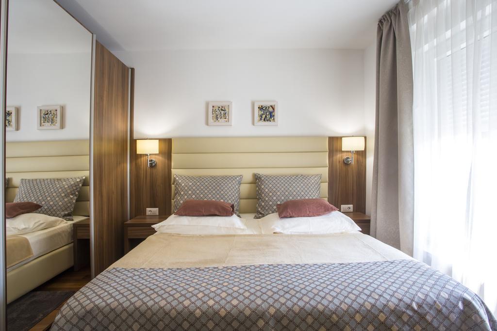 Residence Villa Karda Пореч Екстер'єр фото