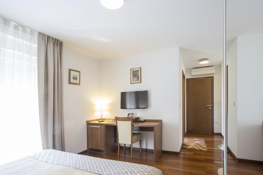 Residence Villa Karda Пореч Екстер'єр фото