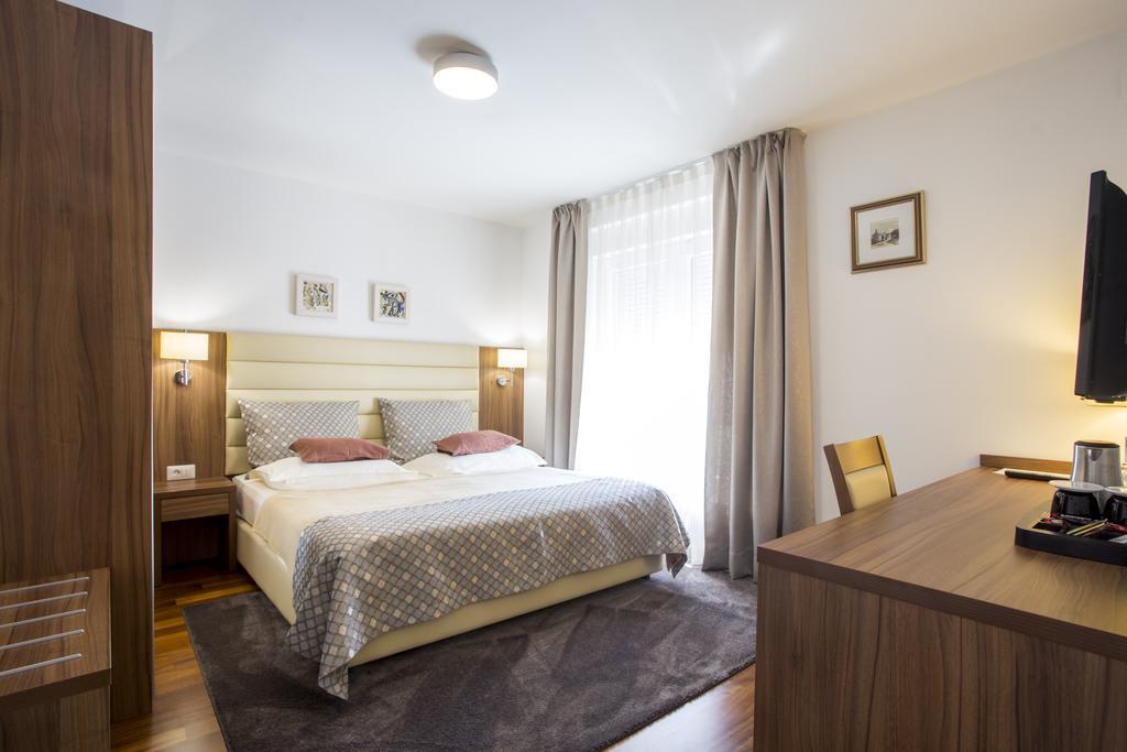 Residence Villa Karda Пореч Екстер'єр фото