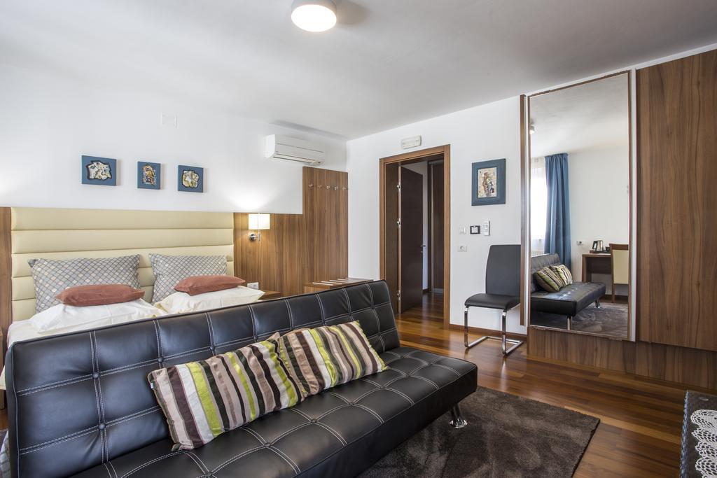 Residence Villa Karda Пореч Екстер'єр фото